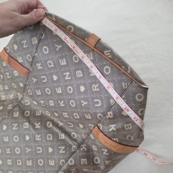 Vintage Dooney & Bourke Brown Spellout Heart Duffle Bag Carry-on Leather Brown - Picture 8 of 16